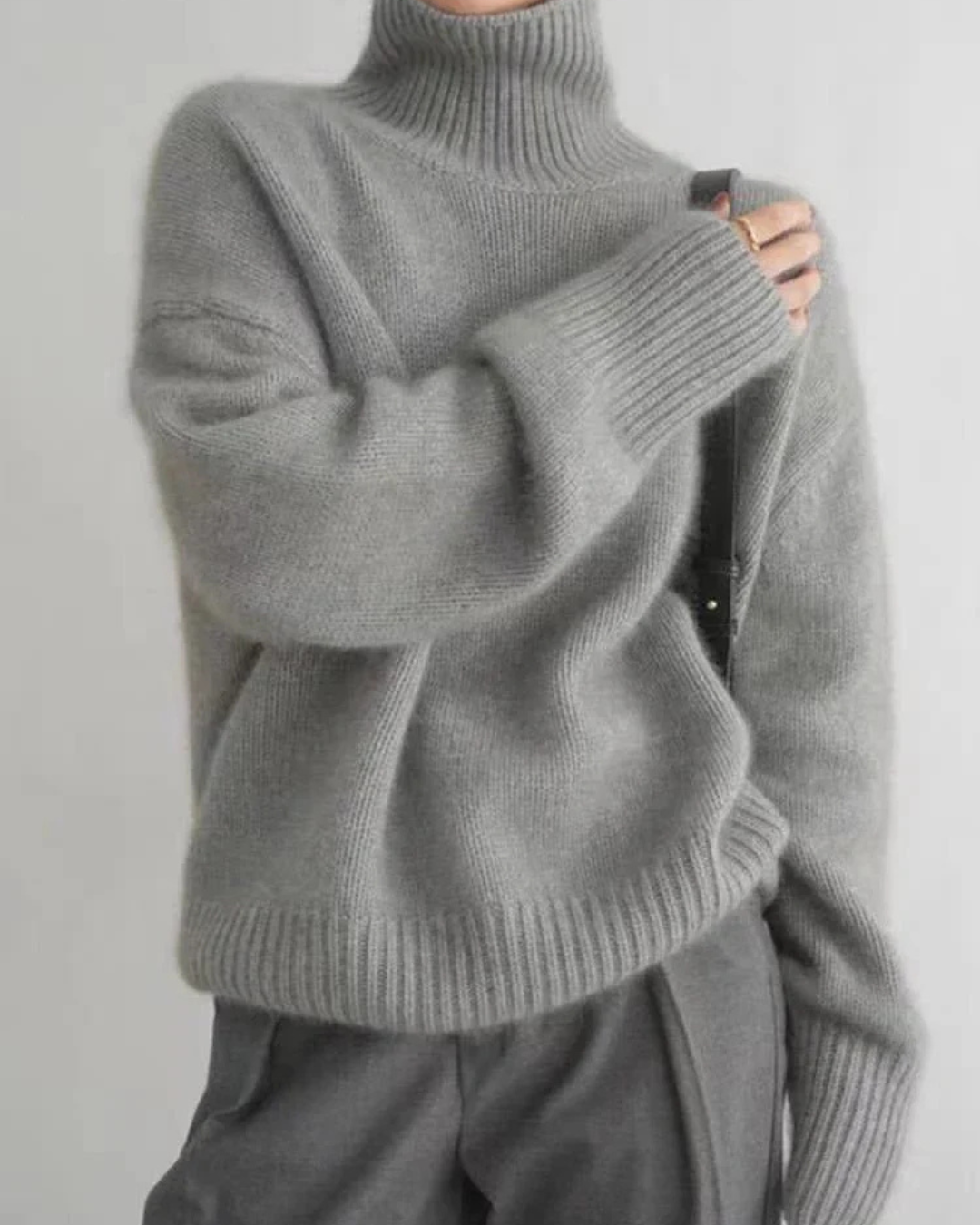 Women's Oversized Ribbed Turtleneck Sweater - Ottilie