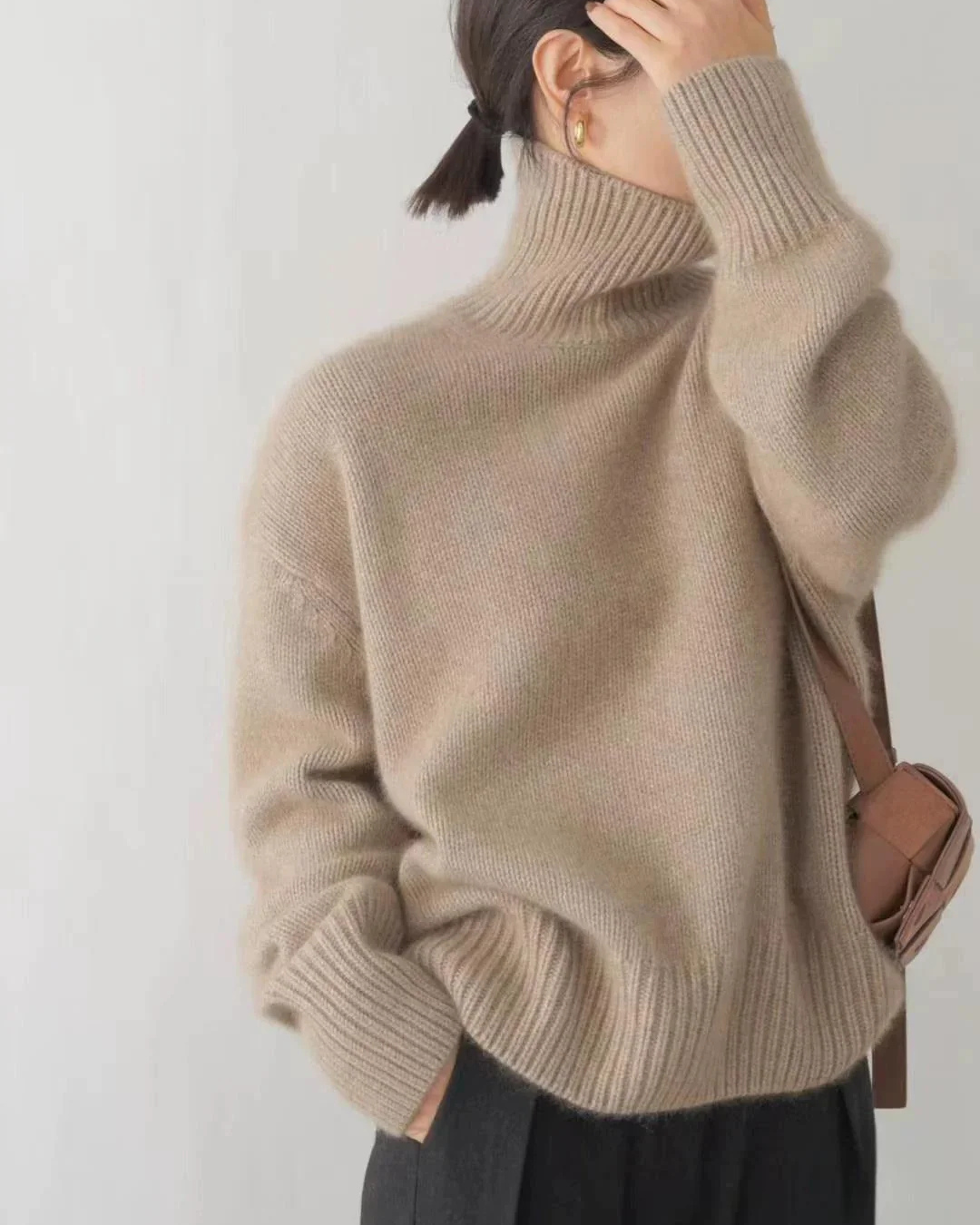 Women's Oversized Ribbed Turtleneck Sweater - Ottilie