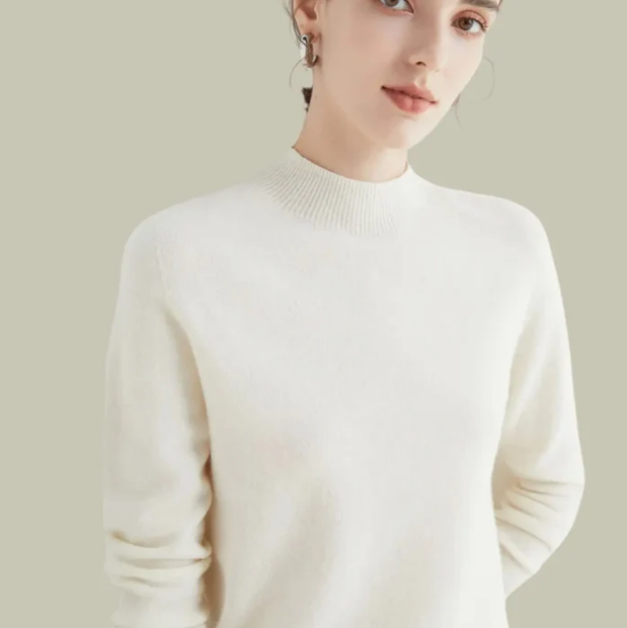 Women's mock-neck merino wool knit sweater in ivory