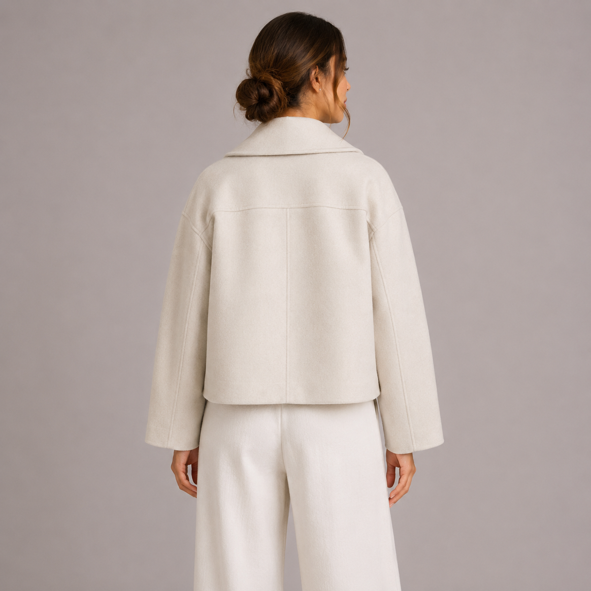 Women's Minimalist Fitted Jacket – Structured Tailored Style
