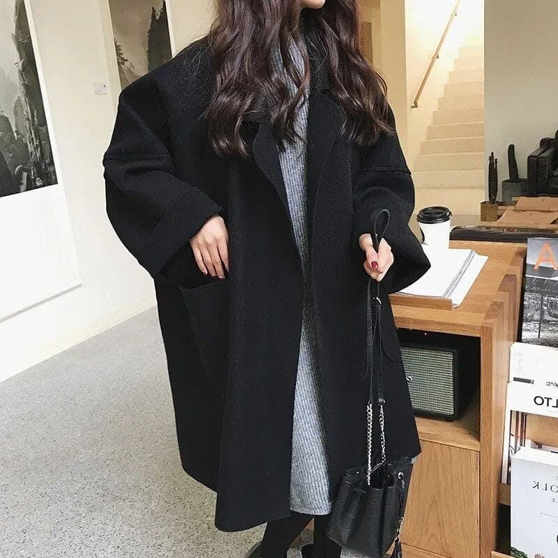Women's Oversized Long Coat with Lapels and Patch Pockets